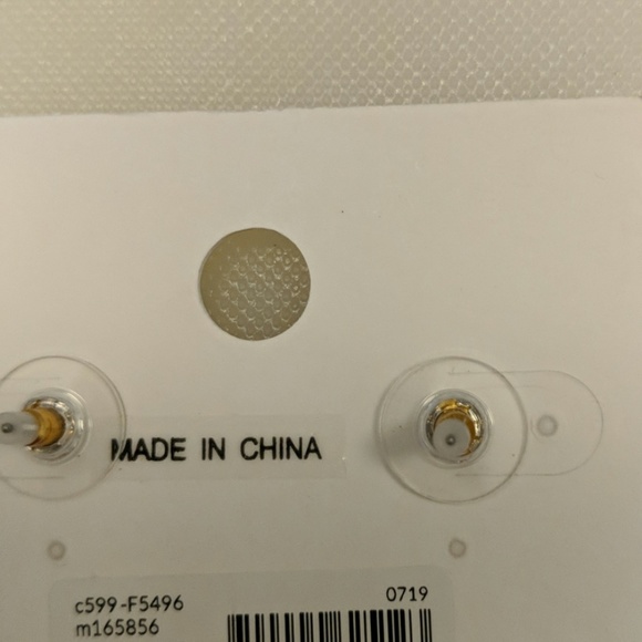 Free with $25min bundle! Rainbow Hoop Earrings 🌈 - Picture 3 of 3